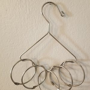 SOLD 💫 Set - Belt & Scarf Hanger